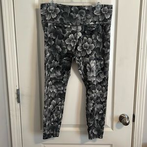 Athleta Elation Textured tight